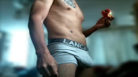 Snapshot of warlockkkkk chatting on 09/30/25, 07:41 Gerard online show from 09/30/25, 07:41