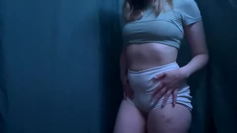 watchandwantme online show from 04/22/26, 04:15