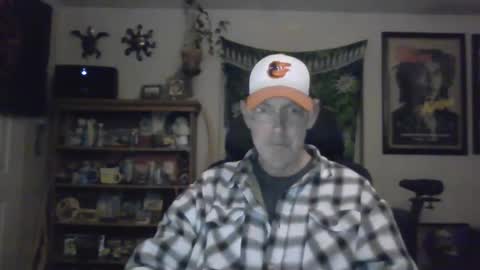 Snapshot of waterfire420 chatting on 02/11/25, 04:44 waterfire420 online show from 02/11/25, 04:44