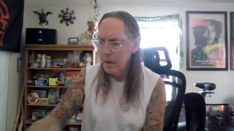 Snapshot of waterfire420 chatting on 02/16/25, 11:37 waterfire420 online show from 02/16/25, 11:37