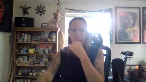 Snapshot of waterfire420 chatting on 02/17/25, 09:41 waterfire420 online show from 02/17/25, 09:41