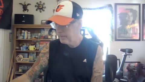 Snapshot of waterfire420 chatting on 02/19/25, 08:10 waterfire420 online show from 02/19/25, 08:10