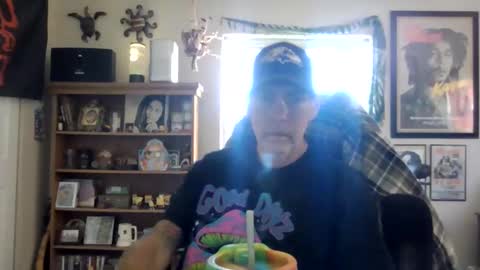 Snapshot of waterfire420 chatting on 10/06/25, 07:33 waterfire420 online show from 10/06/25, 07:33