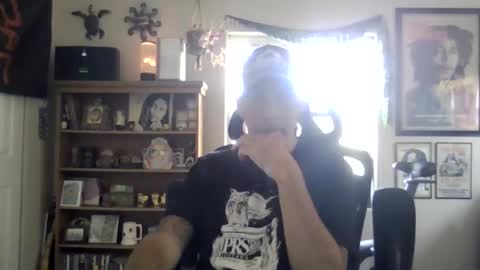 Snapshot of waterfire420 chatting on 11/18/25, 06:34 waterfire420 online show from 11/18/25, 06:34