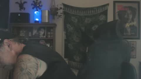 Snapshot of waterfire420 chatting on 11/20/25, 02:34 waterfire420 online show from 11/20/25, 02:34