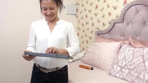 Milf Latina online show from 03/21/26, 01:16