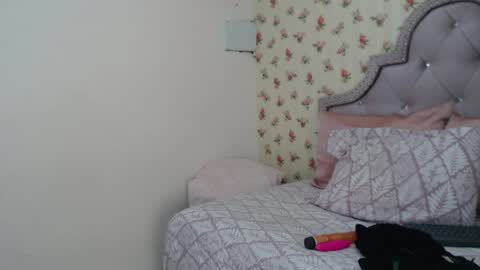 Milf Latina online show from 04/04/26, 01:30