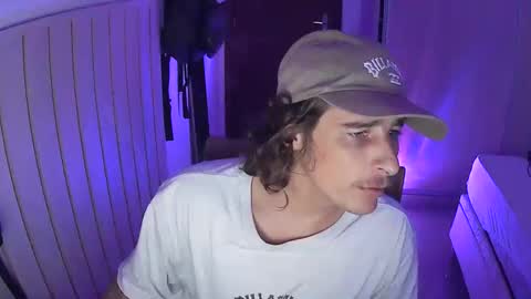 wave_boyy online show from 04/29/26, 02:43