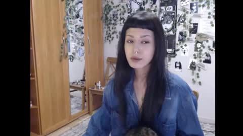 Mina online show from 10/02/25, 06:31