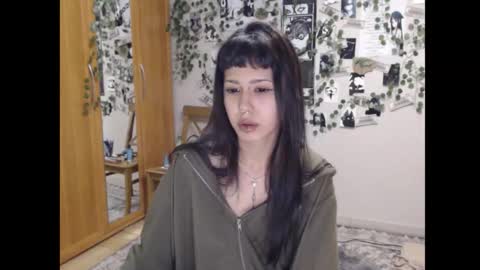 Mina online show from 10/17/25, 01:20