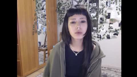 Mina online show from 10/17/25, 04:20