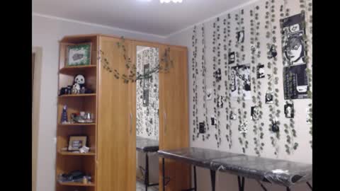 Mina online show from 11/08/25, 11:36