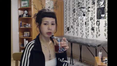 Mina online show from 11/10/25, 07:13