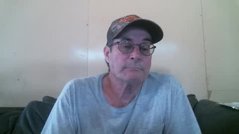 Snapshot of wbfarm chatting on 03/29/26, 06:41 WB Farm online show from 03/29/26, 06:41