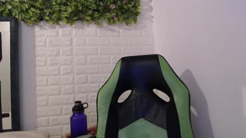 Trixie 3 online show from 01/31/25, 07:40