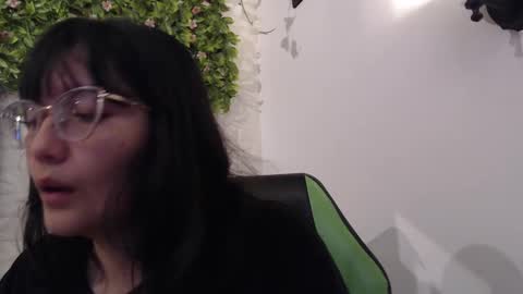 Trixie 3 online show from 02/19/25, 01:50