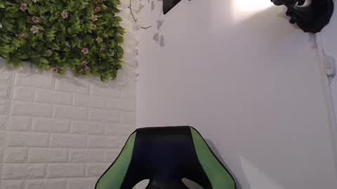 Trixie 3 online show from 02/22/25, 08:09