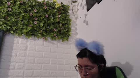 Trixie 3 online show from 03/12/25, 01:30