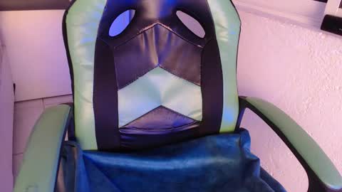 Trixie 3 online show from 11/16/25, 01:06