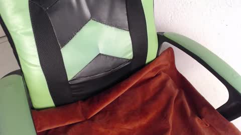 Trixie 3 online show from 11/29/25, 03:59