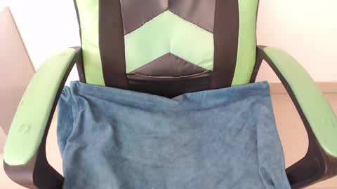 Snapshot of we_n_you chatting on 04/11/26, 03:27 Trixie 3 online show from 04/11/26, 03:27