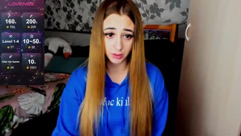 Snapshot of weakness4u chatting on 02/25/25, 09:09 Maya online show from 02/25/25, 09:09