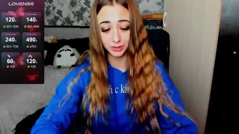 Snapshot of weakness4u chatting on 11/04/25, 06:12 Maya online show from 11/04/25, 06:12