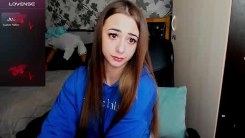 Snapshot of weakness4u chatting on 02/20/26, 03:58 Maya online show from 02/20/26, 03:58