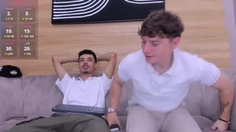 Snapshot of web_gammer_ chatting on 09/25/25, 09:40 Jhonny Dick his neighbors. online show from 09/25/25, 09:40