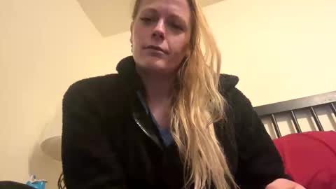 Snapshot of webcumcouple chatting on 05/24/26, 10:15 HayleyJay online show from 05/24/26, 10:15
