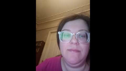 Marina online show from 12/17/25, 04:57