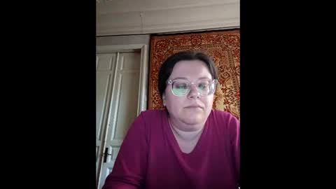 Snapshot of webgirl2 chatting on 05/06/26, 04:01 Marina online show from 05/06/26, 04:01