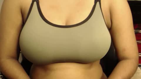 Snapshot of webshowxxx chatting on 10/25/25, 12:07 mina online show from 10/25/25, 12:07