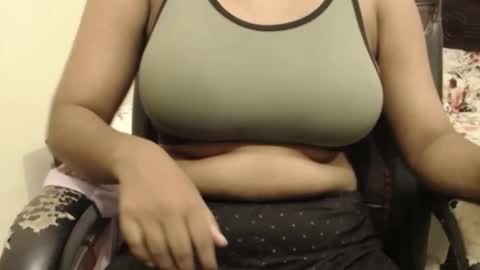 Snapshot of webshowxxx chatting on 11/29/25, 03:48 mina online show from 11/29/25, 03:48