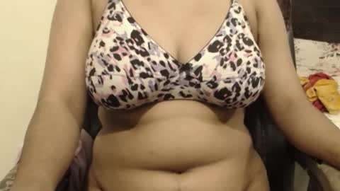 Snapshot of webshowxxx chatting on 12/02/25, 07:09 mina online show from 12/02/25, 07:09