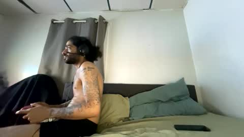 ShootingWebs online show from 05/23/26, 05:12