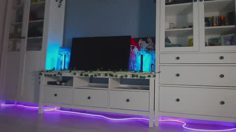 Snapshot of weed_princesss chatting on 12/05/24, 01:28 moon online show from 12/05/24, 01:28