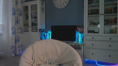 Snapshot of weed_princesss chatting on 12/30/24, 11:26 moon online show from 12/30/24, 11:26