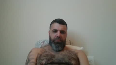 Snapshot of weezy210 chatting on 11/01/25, 03:25 Weezy online show from 11/01/25, 03:25