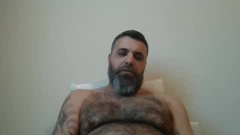 Snapshot of weezy210 chatting on 11/02/25, 04:42 Weezy online show from 11/02/25, 04:42