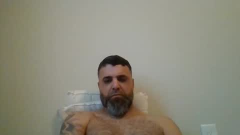 Snapshot of weezy210 chatting on 12/14/25, 04:12 Weezy online show from 12/14/25, 04:12