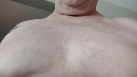 Snapshot of welldny chatting on 12/15/25, 06:01 welldny online show from 12/15/25, 06:01