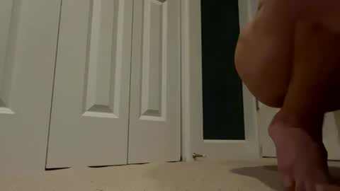 Snapshot of wellocal chatting on 10/20/25, 03:51 wellocal online show from 10/20/25, 03:51