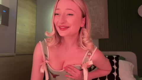 Daisy    online show from 03/23/26, 06:01