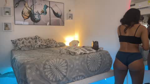 Snapshot of wendy_and_alex1712 chatting on 02/04/25, 11:16 Wendy Alex online show from 02/04/25, 11:16