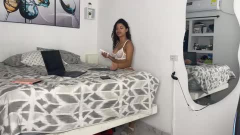 Snapshot of wendy_and_alex1712 chatting on 10/17/25, 12:25 Wendy Alex online show from 10/17/25, 12:25