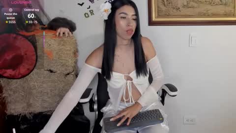 Wendy Marshall  online show from 11/04/25, 07:24