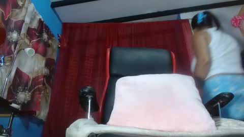 Snapshot of wendy_rivera chatting on 11/19/25, 10:48 Wendy online show from 11/19/25, 10:48