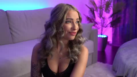 Snapshot of wendykaraa chatting on 03/02/25, 08:27 Wendy online show from 03/02/25, 08:27