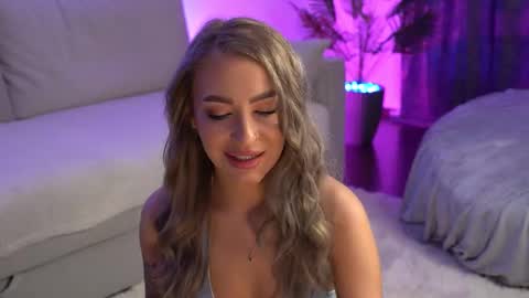 Snapshot of wendykaraa chatting on 03/03/25, 08:27 Wendy online show from 03/03/25, 08:27